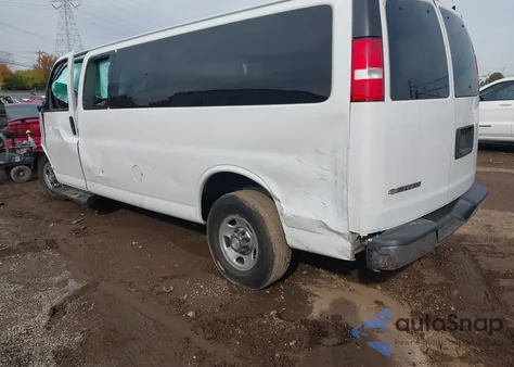 2020 Chevrolet Express Passenger Rwd 3500 Extended Wheelbase Lt z USA, uszkodzony, nr VIN 1GAZGPFG2L1169038